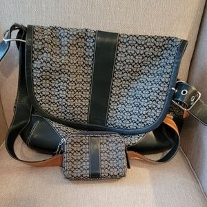 COACH Signature Messenger Crossbody Bag Black Grey with Matching Pouch